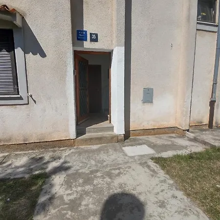 Marenic Cres